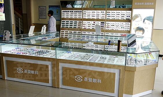 常见展示货架的布局如何防止比较好