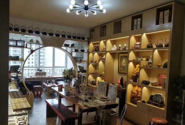 为城阳万达珠宝进行青岛展柜设计完工
